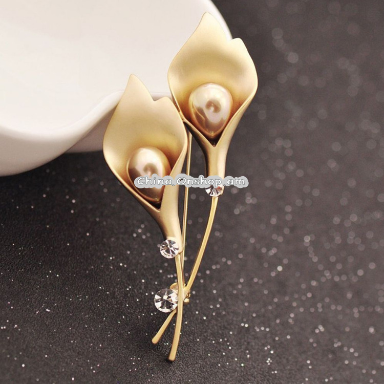 Pearl Brooch Pins With Drilled Leaves
