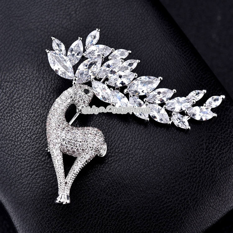 Women Fashion Crystal Zircon Cute Deer Brooch(Silver)